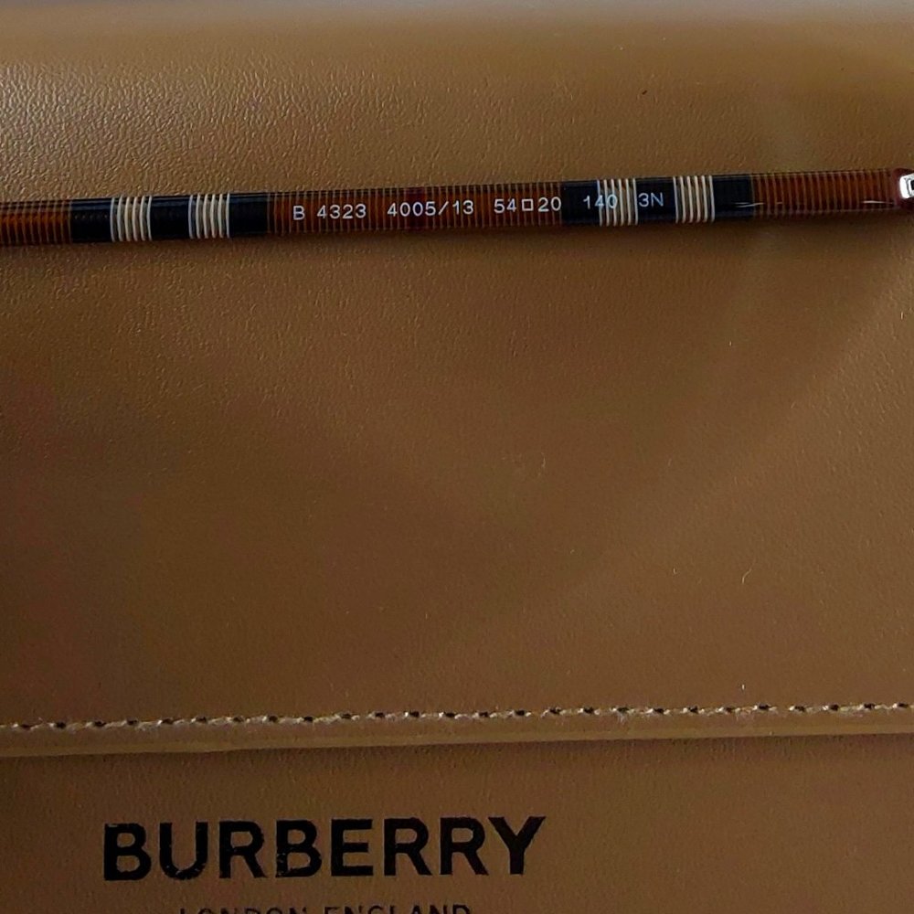 BURBERRY 'CAROLL' SQUARE LENS FULL~RIM SUNGLASSES SIGNATURE BRITISH CHECKERED - Picture 9 of 16
